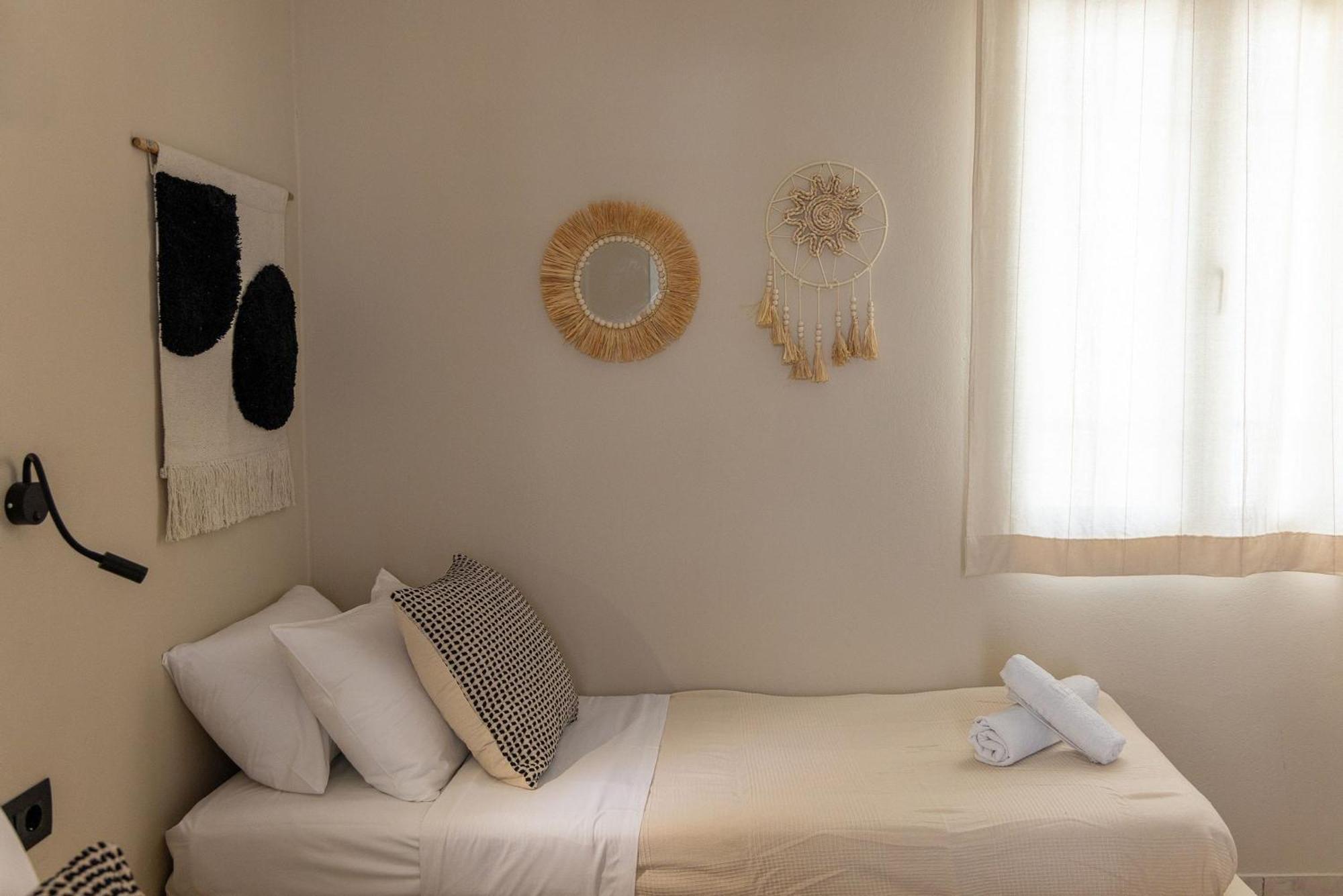 Noe Rooms In Center Of Tínos 외부 사진