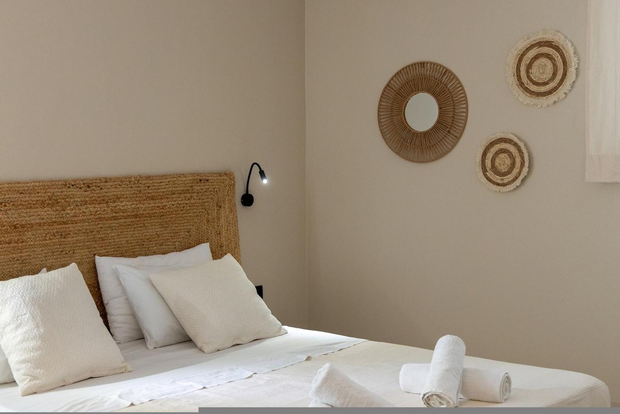 Noe Rooms In Center Of Tínos 외부 사진